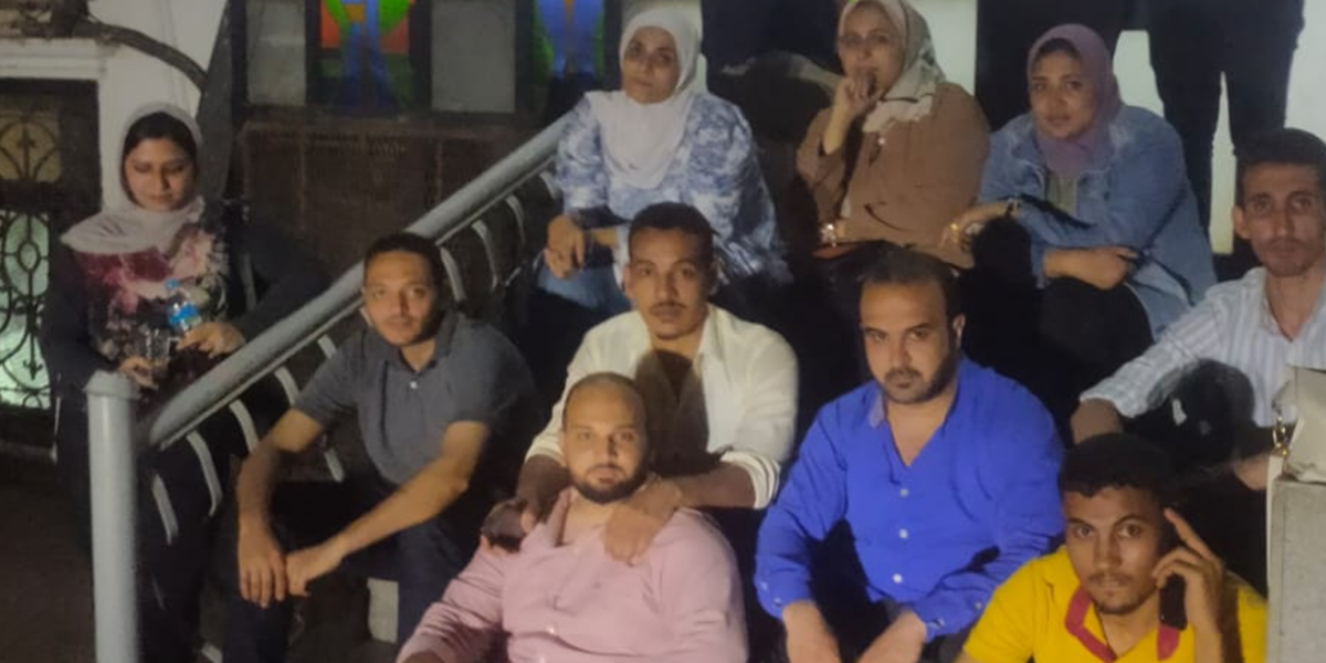 مصر: “لجنة العدالة” تتضامن مع اعتصام صحفيي “الوفد” وتطالب بإبرام عقود عمل رسمية معهم