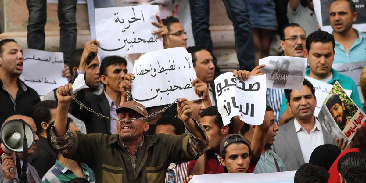 منظمات حقوقية تدين الهجمة الأمنية على الصحفيين المصريين وتحذر من اتساع انتهاكات حرية الصحافة   