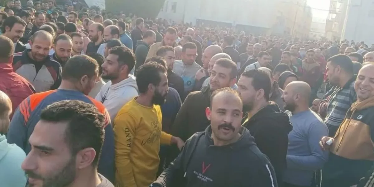 مصر: “لجنة العدالة” ترصد إضراب عمال “النساجون الشرقيون” احتجاجًا على تراجع قيمة العلاوة السنوية