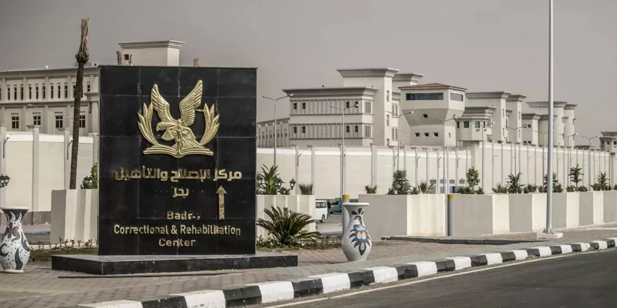 مصر: “لجنة العدالة” ترصد فقدان محتجز سياسي لبصره بسجن “بدر” بسبب الإهمال الطبي وظروف الاحتجاز الغير إنسانية