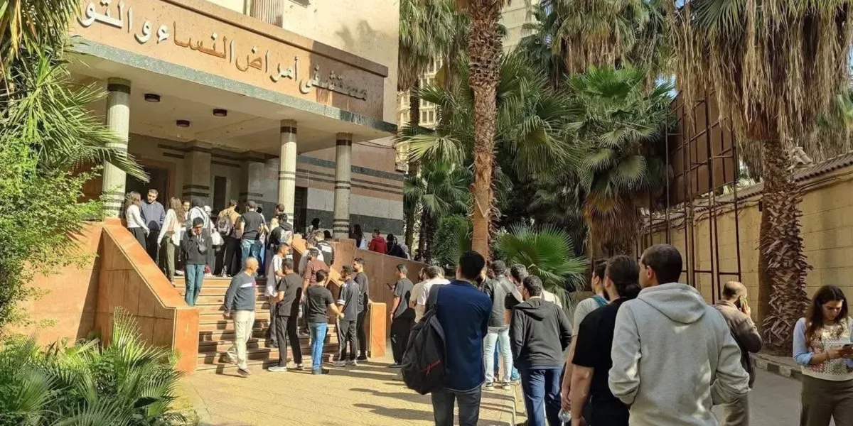 مصر: “لجنة العدالة” تدين وقف “القصر العيني” لـ 8 أطباء تعسفيًا بسبب منشورات عبر مواقع التواصل