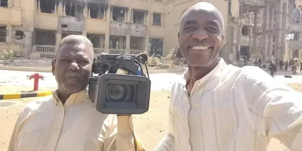 Sudan: Monitoring the killing of four media workers in an attack on the presidential palace in Khartoum amid calls for investigation and accountability