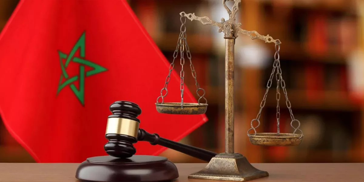المغرب: “لجنة العدالة” تدعو لمراجعة قوانين المسطرة الجنائية وتنظيم المجلس الوطني للصحافة وتحذر من مخاطرها على المجتمع المدني وحرية الصحافة