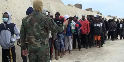 ليبيا . لجنة العدالة ترصد اعتقالات موسعة بحق لاجئين سودانيين وتطالب السلطات الليبية بحماية اللاجئين وعدم تعزيز خطابات الكراهية