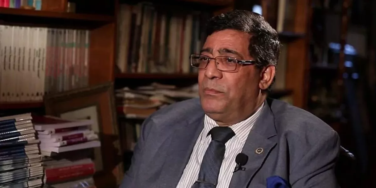 منظمات حقوقية تدين الحكم الجائر بحق الدكتور عبد الخالق فاروق بسبب كتاباته وتطالب بالإفراج الفوري عنه