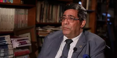 الدكتور عبد الخالق فاروق