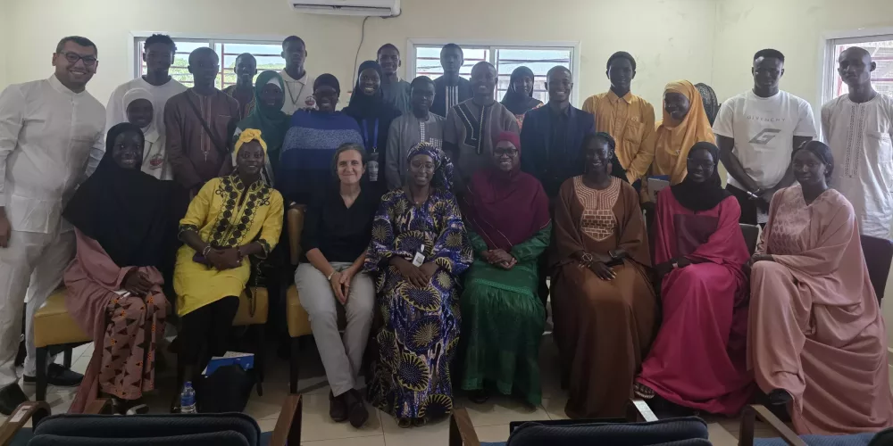 Le Committee for Justice (CFJ) organise sa première “Journée de plaidoyer” sur les droits humains avec des élèves et étudiant·e·s à Banjul durant la 85ᵉ session de la CADHP