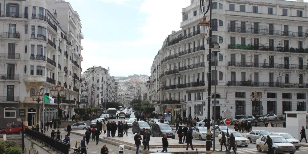 CFJ : Les condamnations de transporteurs à El Meniaa soulèvent des questions sur le droit de grève pacifique