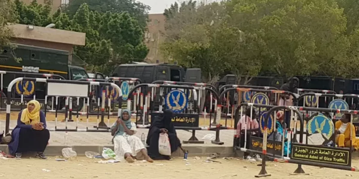 مصر: لجنة العدالة ترصد حملات أمنية تستهدف لاجئين سودانيين وسوريين وتطالب بوقف الترحيل القسري واحترام الضمانات القانونية