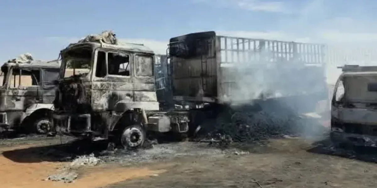 السودان: لجنة العدالة ترصد مقتل ثلاثة من عمال الإغاثة إثر استهداف قافلة مساعدات بطائرات مسيّرة وتطالب بحماية العمل الإنساني