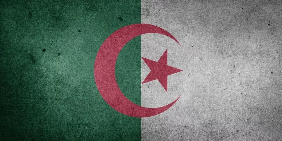 algeria-flag-africa-33bd66-1024