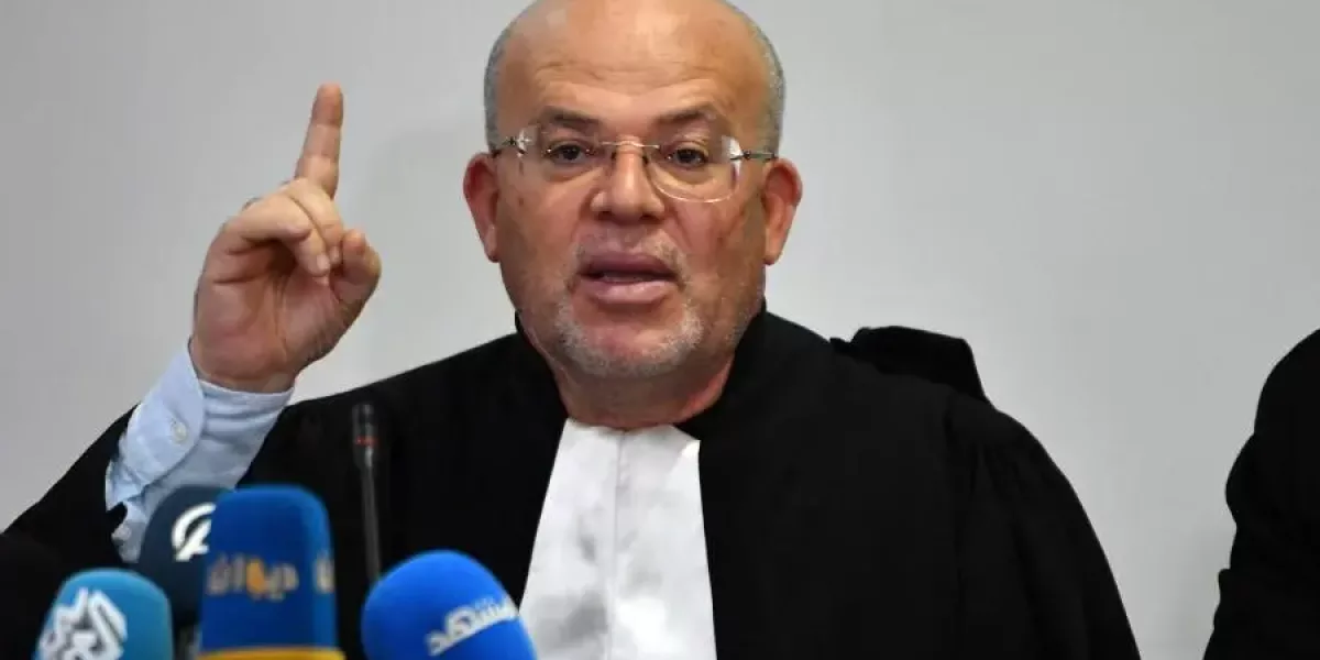 تونس: “لجنة العدالة” تدين الملاحقة القضائية للمحامي سمير ديلو بتهم “غسل الأموال” وتعتبرها استهدافاً سياسياً بغطاء قانوني