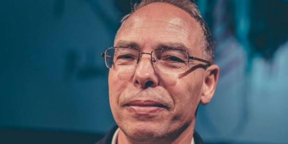 Maroc : Le CFJ exige la fin de 11 ans de harcèlement systématique contre l&rsquo;universitaire Maâti Monjib et la levée de son « assignation à résidence déguisée »