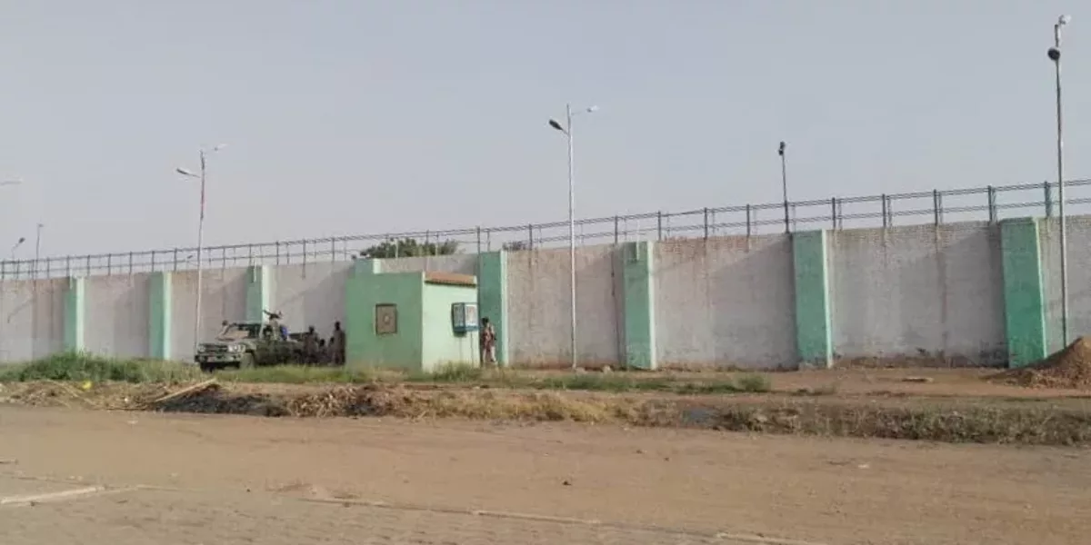 السودان: لجنة العدالة ترصد وفاة 3 معتقلين داخل سجن دقريس بعد أكثر من عام على احتجازهم